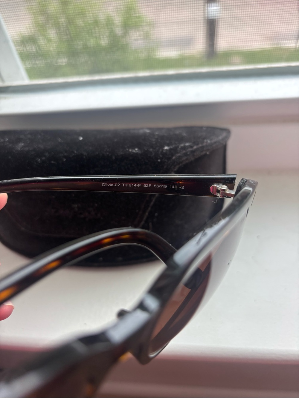 Tom Ford Olivia Sunglasses - Picture 3 of 4